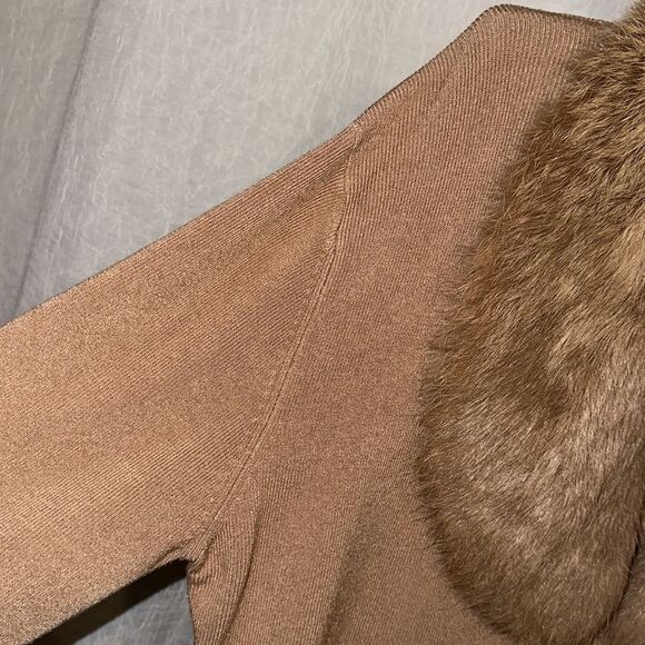Michelle Nicole XL Tan Knit Button Front V-Neck Fox Fur Collar Elegant Cardigan - Picture 6 of 14